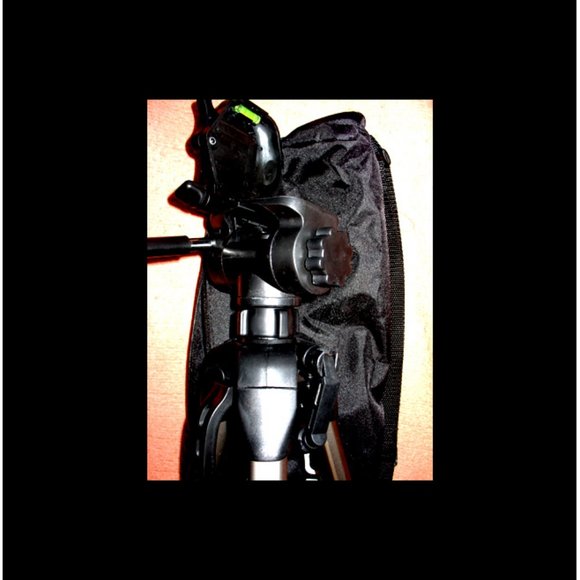 New Rare & Unique Dolica Professional Photography/Video Tripod - Picture 7 of 14